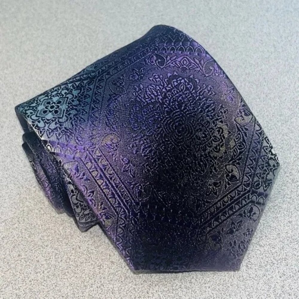 Van Heusen Ombre Black Blue Purple Men's Necktie Silk and Polyester